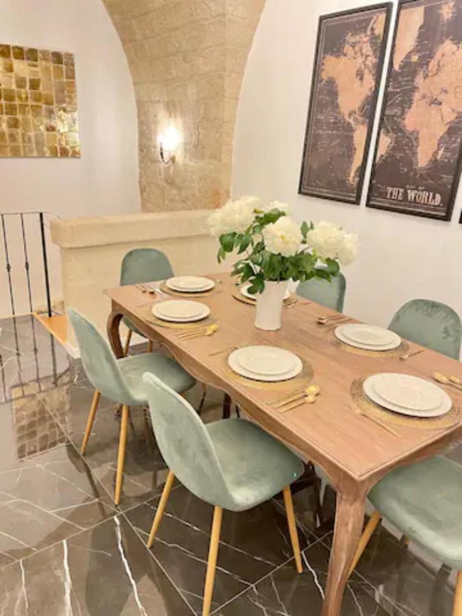 The Duchess'S View - New! Luxurious Flat In Historical Centre 115 Sq M, 3Min Walk To Cala Porto Beach And Private Parking Apartment Polignano a Mare Luaran gambar