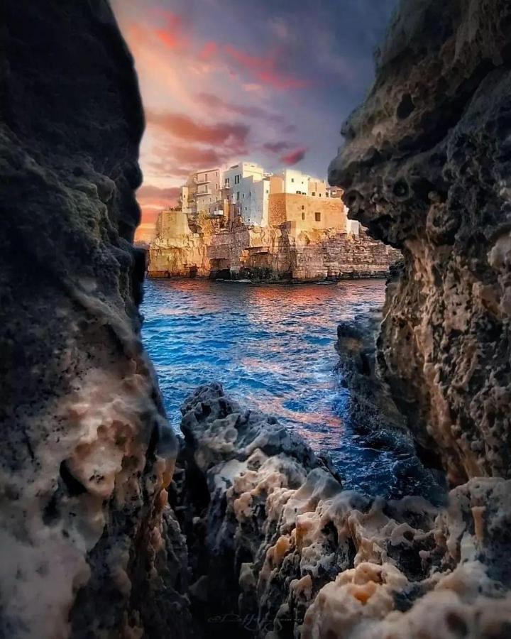 The Duchess'S View - New! Luxurious Flat In Historical Centre 115 Sq M, 3Min Walk To Cala Porto Beach And Private Parking Apartment Polignano a Mare Luaran gambar